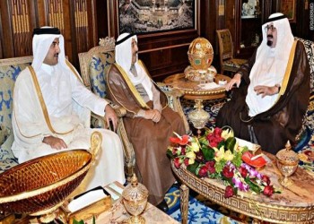 أمير قطر: نرحب بأشقائنا في القمة الخليجية الشهر المقبل فى الدوحة