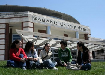 الجامعات التركية تحتضن أكثر من 100 ألف طالب أجنبي