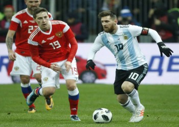 الأرجنتين تهزم روسيا في أول مباراة على استاد كأس العالم