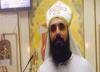 أول فيديو لمقتل كاهن كنيسة بمصر.. واتهامات تلاحق «الذئاب المنفردة»