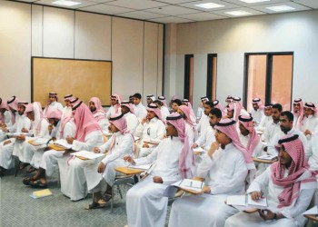 التعليم السعودية تنفي وجود أنظمة جديدة لمكافآت الطلاب بالجامعات
