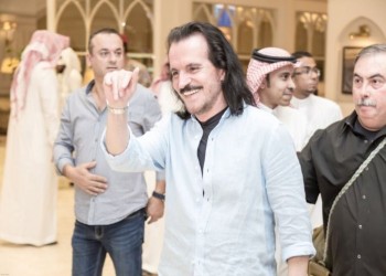 الموسيقار العالمي «ياني» يصل إلى السعودية لإحياء 4 حفلات