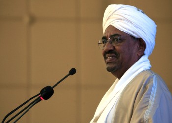 من هو «قوش» الذي أعاد «البشير» تعيينه مديرا لمخابرات السودان؟