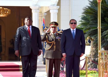 أمام رئيس جنوب أفريقيا.. السيسي يعلن دعمه لحفتر في ليبيا