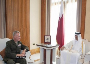 أمير قطر وقائد القيادة الأمريكية في الشرق الأوسط يبحثان تعزيز العلاقات