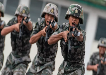 البيت الأبيض: نراقب الأنشطة العسكرية الصينية في مضيق تايوان
