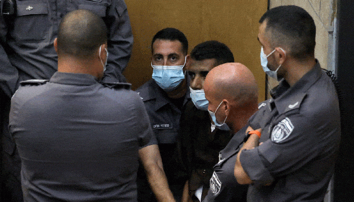 قناة إسرائيلية تكشف تفاصيل التحقيق مع الأسرى الفارين