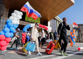 روسيا تبدأ رسميا رفع عدد رحلاتها الجوية إلى المنتجعات المصرية