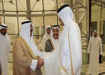 أمير قطر وولي عهد الكويت يبحثان العلاقات الثنائية وقضايا المنطقة