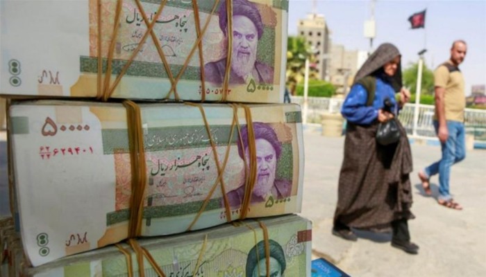 أسوشيتد برس: اقتصاد إيران دخل مرحلة الفوضى وحالات الانتحار زادت بسبب الفقر