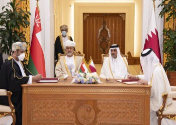 أمير قطر وسلطان عمان يبحثان آفاق التعاون ويشهدان توقيع 6 اتفاقيات
