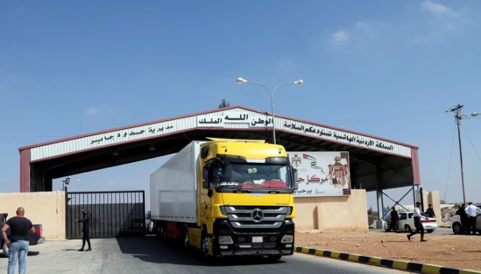 120 شاحنة يوميا تعبر من الأردن إلى سوريا بارتفاع أكثر من 850%