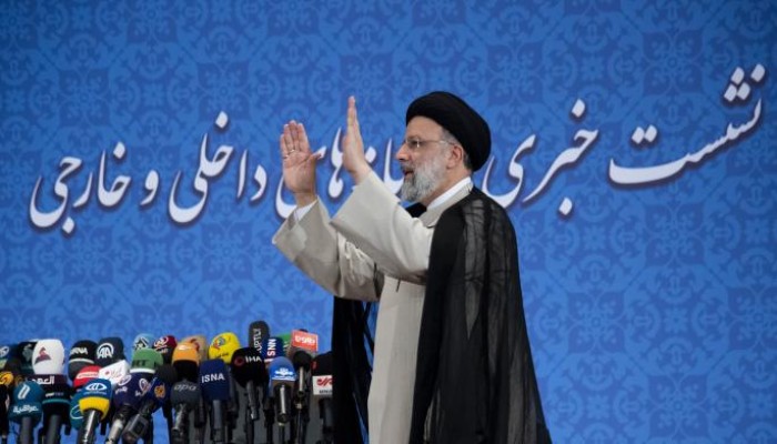 رئيسي يحذر من محاولات تدمير علاقات إيران مع دول الجوار