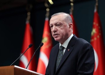 أردوغان يتوقع استقرار سعر الصرف وانخفاض التضخم بتركيا