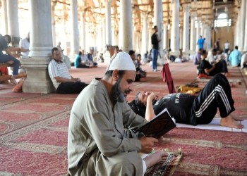 اعتكاف رمضان في المساجد.. 10 دول عربية تسمح به ومصر تمنعه