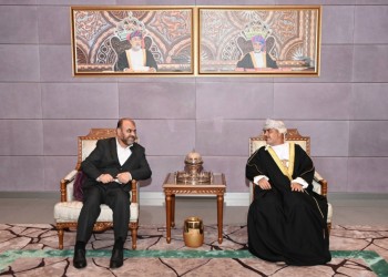 عمان وإيران تبحثان تفعيل اتفاقيات الربط البحري
