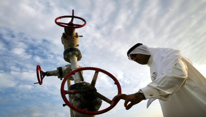 فايننشال تايمز: أزمة الطاقة العالمية زادت نفوذ بن سلمان وقادة الخليج
