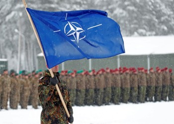 ستولتنبرج: الناتو سيزيد عدد جنود قوة الرد السريع إلى 300 ألف