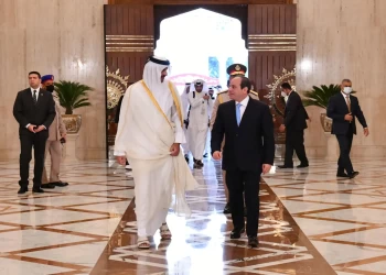 رسميا.. أمير قطر يستقبل الرئيس المصري بالدوحة الثلاثاء