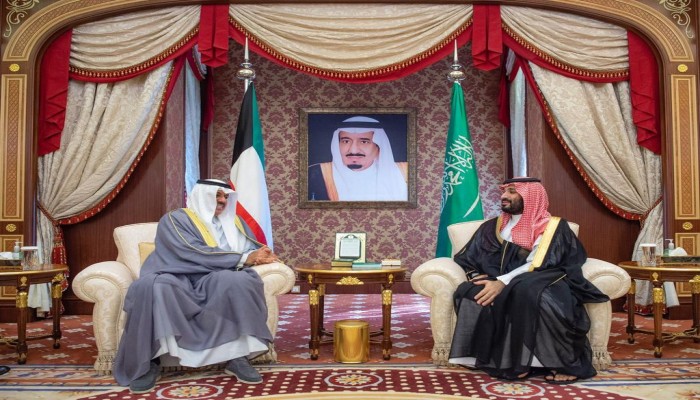 رئيس وزراء الكويت يلتقي بن سلمان في السعودية قبل أيام من الانتخابات