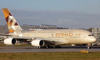 بتسريح المزيد من العاملين.. كورونا يحول الاتحاد للطيران الإماراتية إلى شركة متوسطة