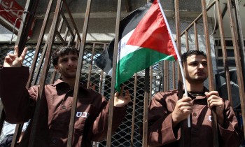 كورونا يصيب 16 أسيرا فلسطينيا بسجن النقب الصحراوي