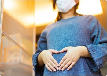 دراسة: فرص إصابة الحوامل بعدوى كورونا أكبر