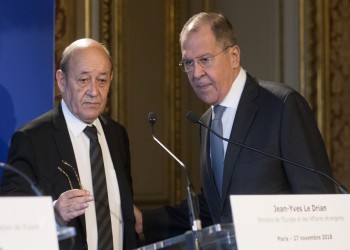 في ظل أزمة مع أمريكا.. فرنسا تبدي استعدادها لبناء علاقة مستقرة مع روسيا