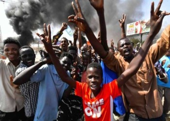 السودان.. وزراء ائتلاف القوى المدنية يدعون للاحتجاج والعصيان المدني