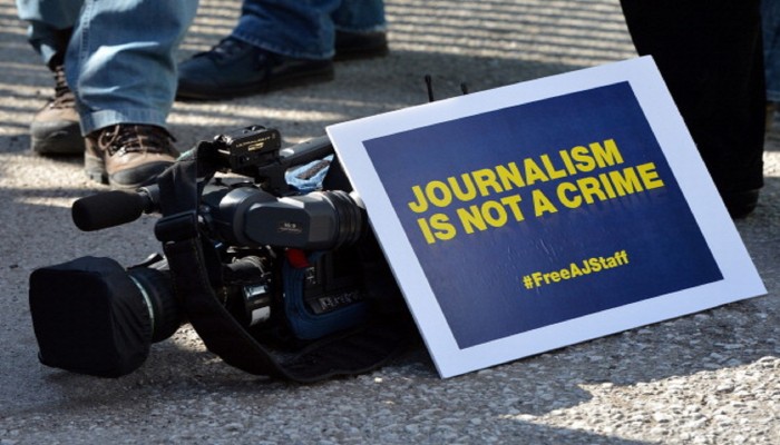 الجزيرة تطالب السلطات المصرية الإفراج عن 4 من صحفييها