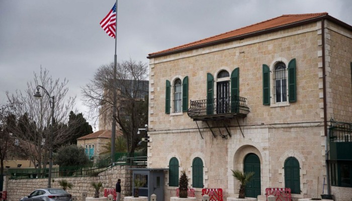 أمريكا تجمد قرار إعادة فتح قنصليتها في القدس المحتلة