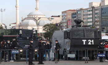 تركيا.. حبس مغنية شهيرة بعد تعليق مسيء حول مدرسة دينية