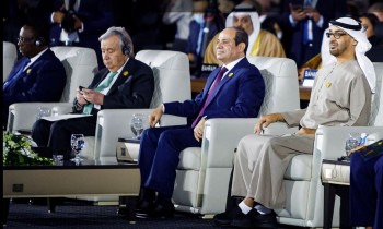 رئيس الإمارات يتعهد بمواصلة ضخ النفط بمسؤولية للعالم