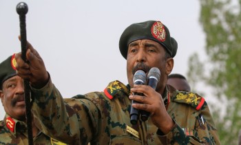 السودان.. مجلس السيادة يحذر الإسلاميين والفصائل من التدخل في الجيش