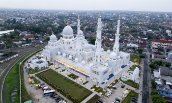 افتتاح جامع الشيخ زايد في سولو الإندونيسية (صور وفيديو)