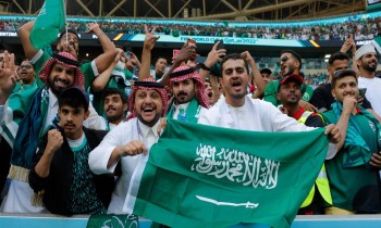 مونديال قطر.. قيادات حوثية تتراجع عن تهنئة السعودية بالفوز على الأرجنتين