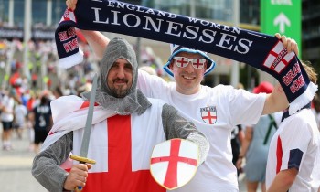 تثير حساسية ثقافية.. فيفا يحظر الأزياء الصليبية في كأس العالم