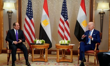 معهد واشنطن: اقتصاد مصر المتدهور فرصة أمريكا لإجبار السيسي على تقديم تنازلات