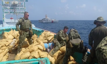 بقيمة 33 مليون دولار.. البحرية الأمريكية تحبط تهريب شحنة مخدرات بخليج عمان