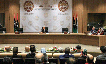 خطوة تعزز الانقسام.. البرلمان الليبي يعدل منفردا "الإعلان الدستوري" لإجراء انتخابات