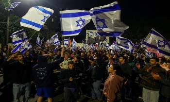 شلل في إسرائيل وخلافات ائتلاف حكومة نتنياهو تؤجل خطابه