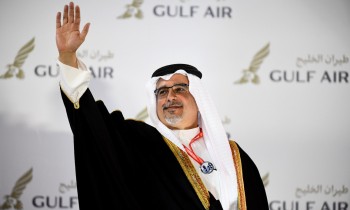 تقرير استخباراتي: ولي عهد البحرين يحكم قبضته على أجهزة الدولة