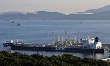بلومبرج: ارتفاع صادرات النفط الروسي للأسواق رغم إعلان موسكو عن خفض الإنتاج