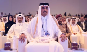 رد فعل أمير قطر على نصيحة وزير الطاقة السعودي (فيديو)